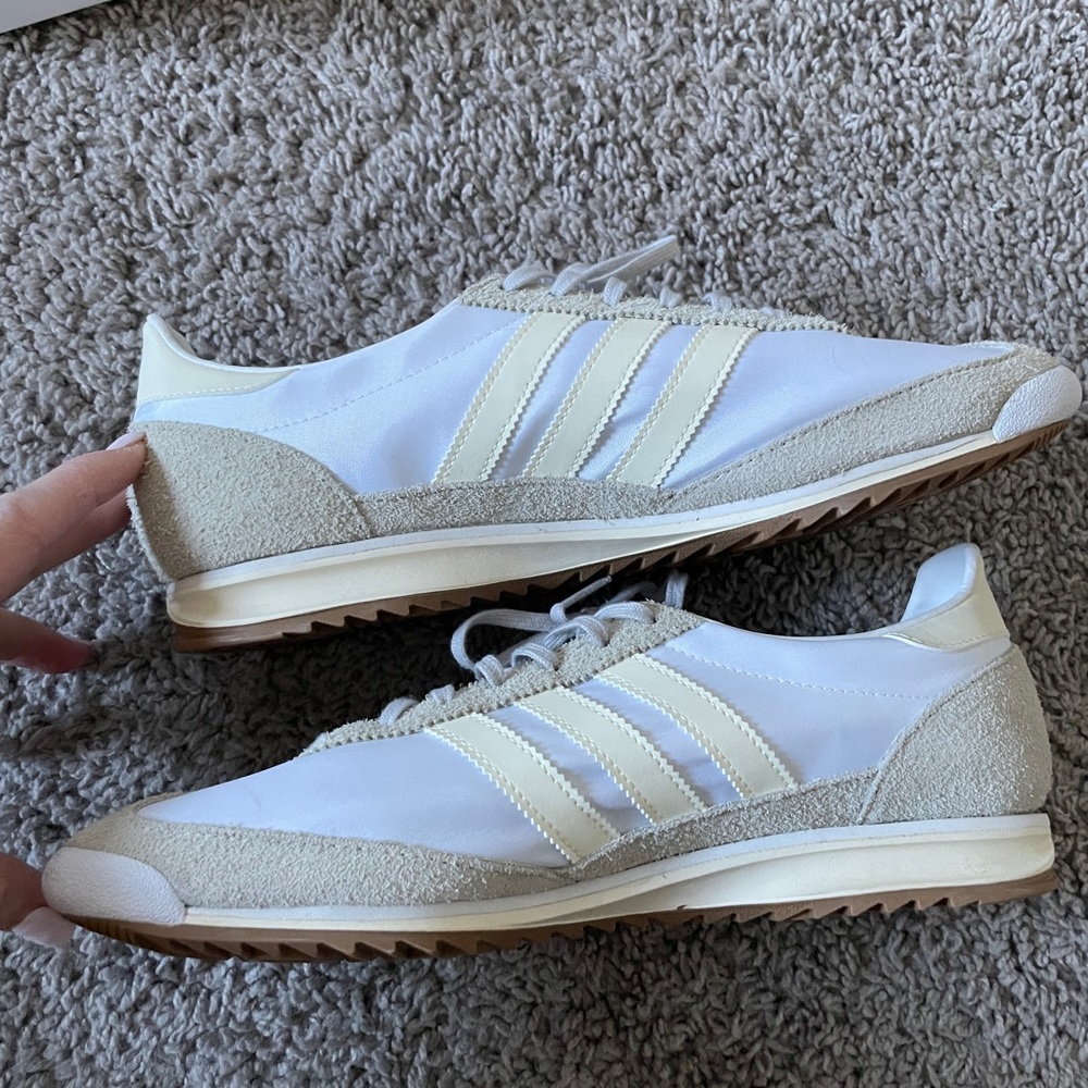 NEW Authentic Adidas Women’s Athletic Shoes Size 9